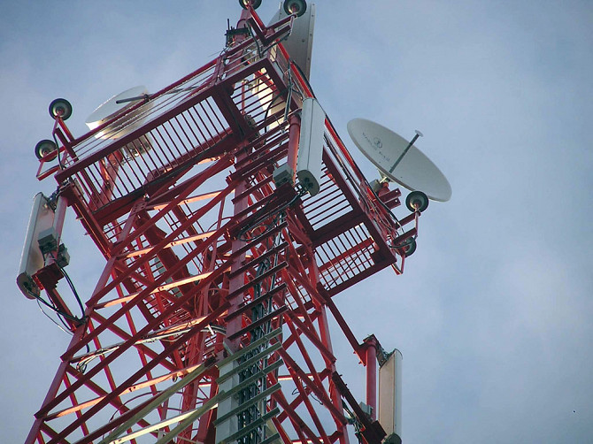 Монтаж и пуско-наладка оборудования радиосвязи в г. Ташкенте для службы