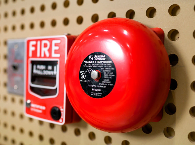 Установка и монтаж системы пожарной сигнализации и оповещения